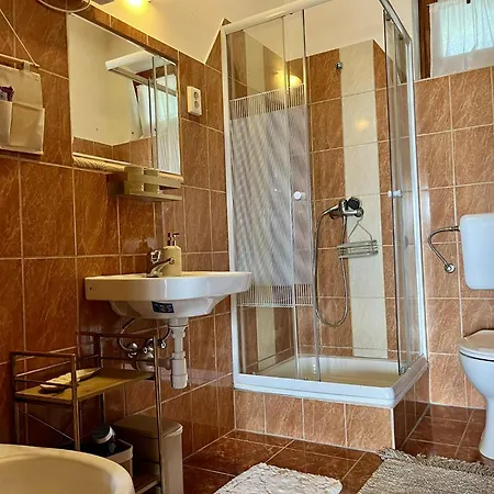 Harmaspuszta Vendeghaz بيت للعطل *